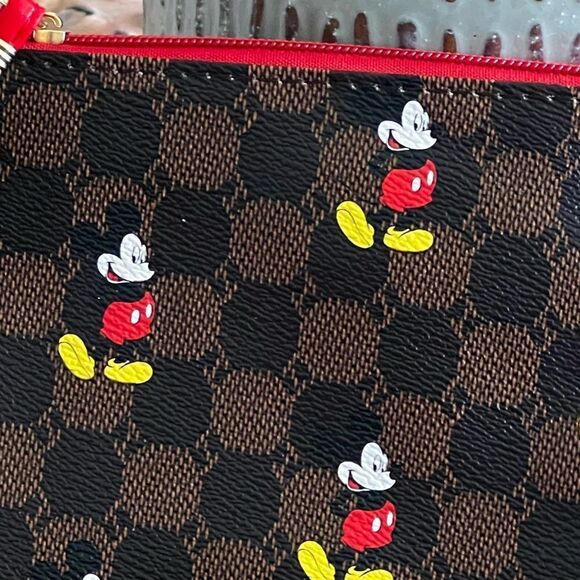 Disney Mickey Mouse Print Wristlet NWOT - Picture 3 of 6